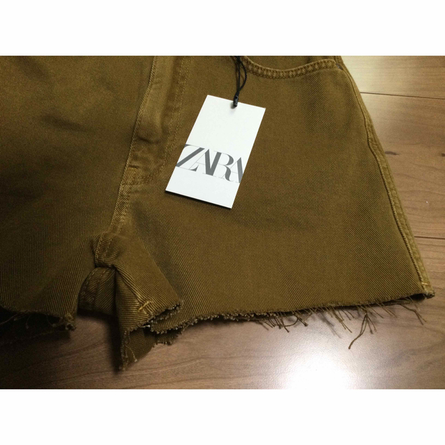 ZARA(ザラ)のZARAザラショートパンツ未使用 レディースのパンツ(ショートパンツ)の商品写真