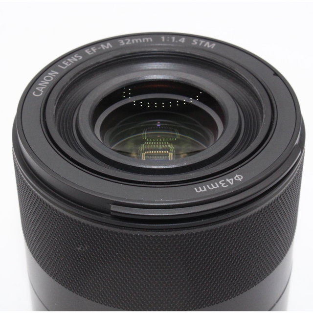 ストライプ デザイン/Striipe design 傷擦れ無しの極上美品❣️Canon EF-M32mm F1.4 STM レンズ