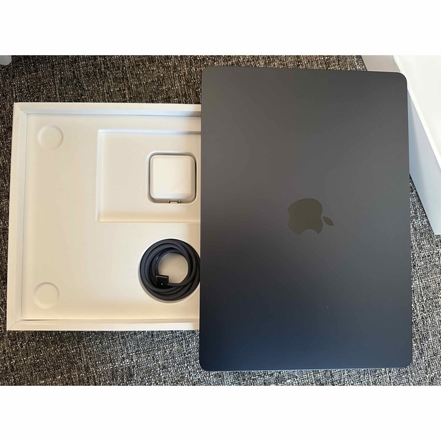 MacBook Air 2022 M2 24GB 512GB 黒