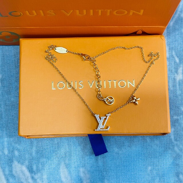 LOUIS VUITTON - 断捨離中ヴィトンネックレス美品セールの通販 by い ...