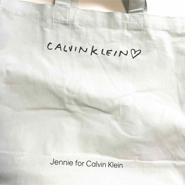 Calvin Klein(カルバンクライン)のJennie for Calvin Klein ジェニコラボ　トートバッグ レディースのバッグ(トートバッグ)の商品写真