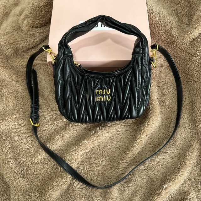 miumiu - ❤週末限定セール価格❤ ミュウミュウ ショルダーバッグの
