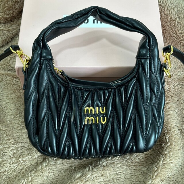 miumiu - ❤週末限定セール価格❤ ミュウミュウ ショルダーバッグの