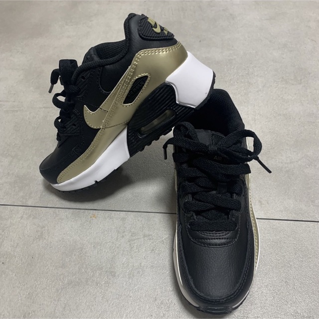 NIKE(ナイキ)のNIKE AIR MAX 90  サイズ19.5センチ キッズ/ベビー/マタニティのキッズ靴/シューズ(15cm~)(スニーカー)の商品写真