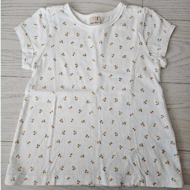 petit main(プティマイン)のプティマイン　半袖　Tシャツ　110cm　小花柄 キッズ/ベビー/マタニティのキッズ服女の子用(90cm~)(Tシャツ/カットソー)の商品写真