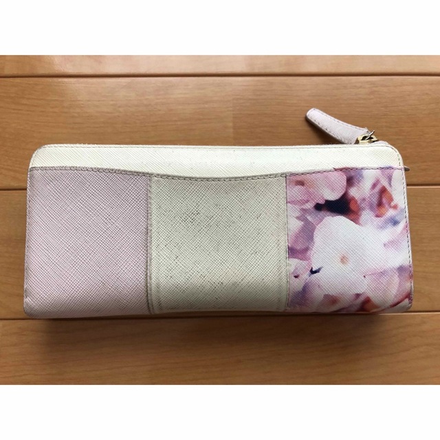 Luria 4℃ - ルリア4°C長財布の通販 by ラプンツェル115's shop Luria 4℃ - ルリア4°C長財布の通販 by ラプンツェル115's shop