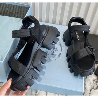 プラダ サンダルの通販 2,000点以上 | PRADAを買うならラクマ プラダ サンダルの通販 2,000点以上 | PRADAを買うならラクマ