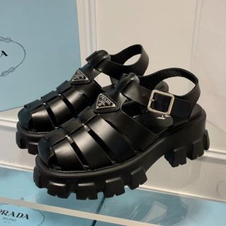 プラダ サンダルの通販 2,000点以上 | PRADAを買うならラクマ プラダ サンダルの通販 2,000点以上 | PRADAを買うならラクマ