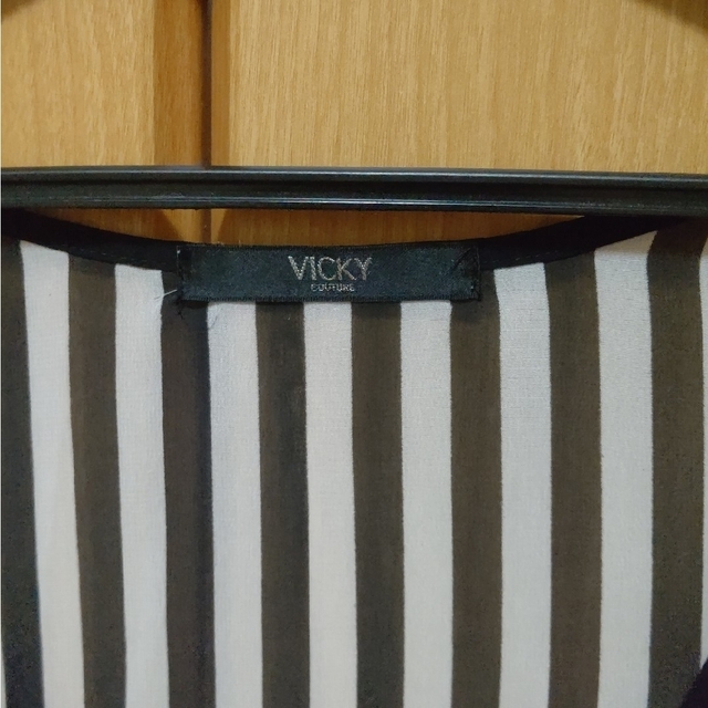 VICKY(ビッキー)のVICKY  トップス レディースのトップス(カットソー(半袖/袖なし))の商品写真