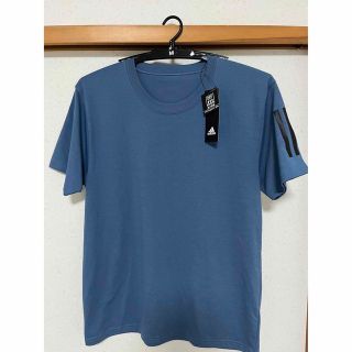 アディダス(adidas)のadidas Tシャツ(Tシャツ(半袖/袖なし))