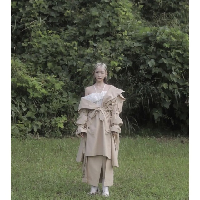 Bubbles(バブルス)のmelt the lady heavy trench skirt ベージュ レディースのスカート(ロングスカート)の商品写真