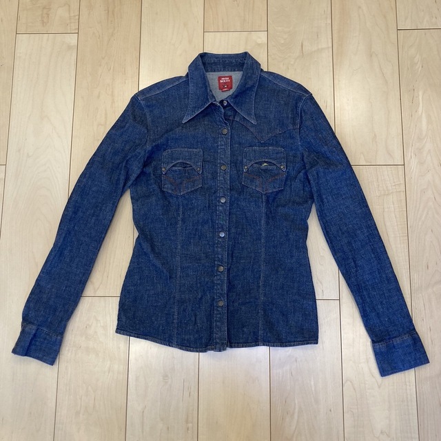 専用 vintage logo patch denim shirts レディースのトップス(シャツ/ブラウス(長袖/七分))の商品写真