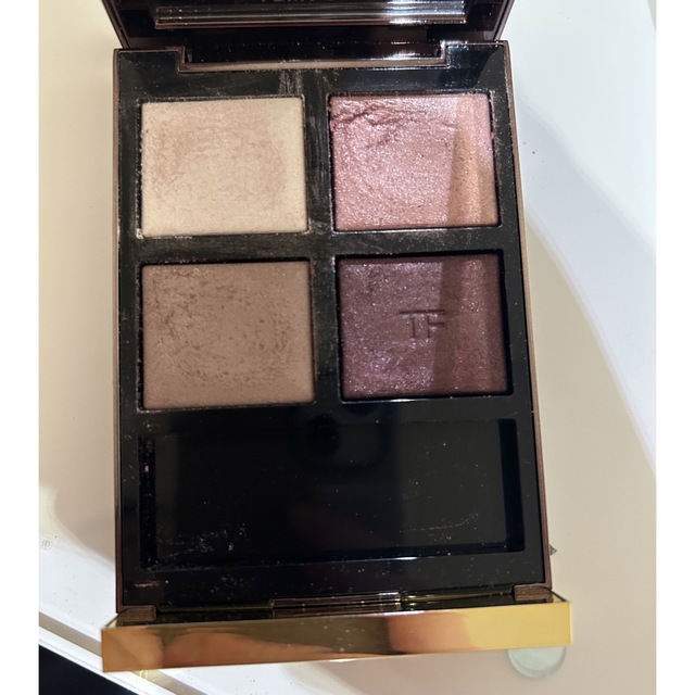 TOM FORD BEAUTY(トムフォードビューティ)のトムフォード♡ヴァージンオーキッド コスメ/美容のベースメイク/化粧品(アイシャドウ)の商品写真