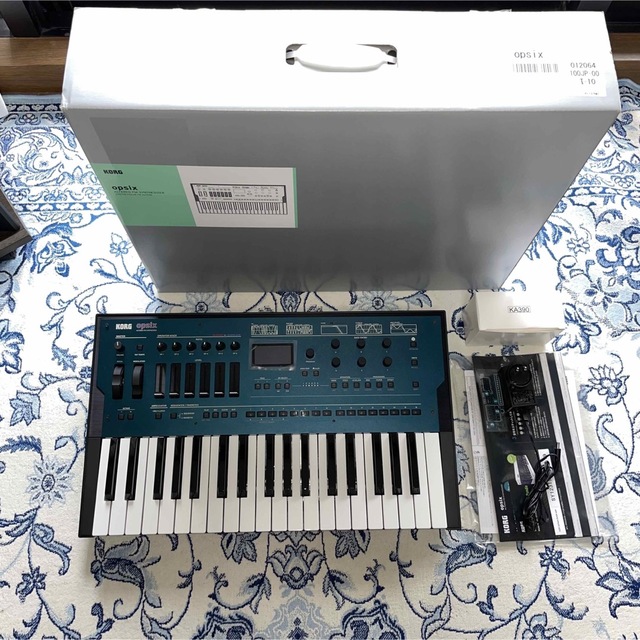 KORG opsix FMシンセサイザー 在庫ございます