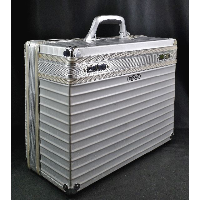 RIMOWA(リモワ)のリモワ 907.20『トパーズ』コンビ・パイロットケース 廃盤 31L インテリア/住まい/日用品の日用品/生活雑貨/旅行(旅行用品)の商品写真