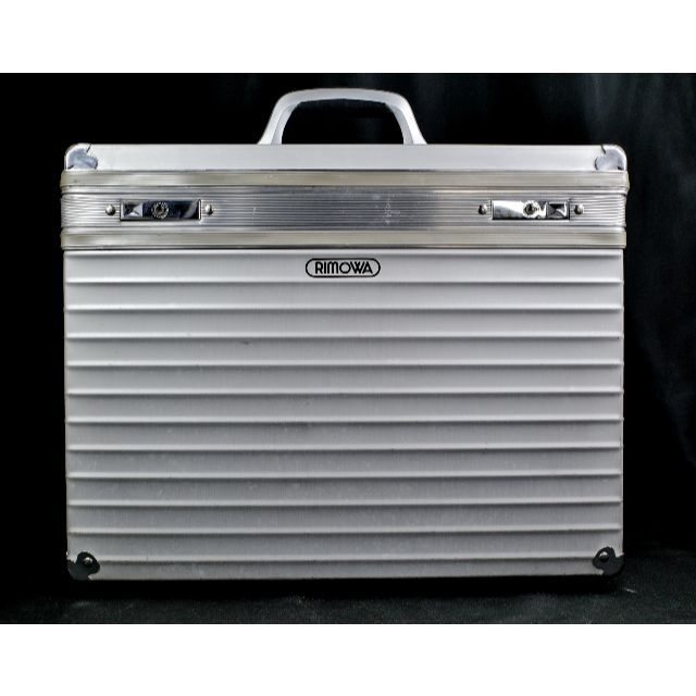 RIMOWA(リモワ)のリモワ 907.20『トパーズ』コンビ・パイロットケース 廃盤 31L インテリア/住まい/日用品の日用品/生活雑貨/旅行(旅行用品)の商品写真