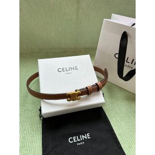 国内代理店版 BLACKPINK LISA着用【CELINE】アブストラクトフォーム