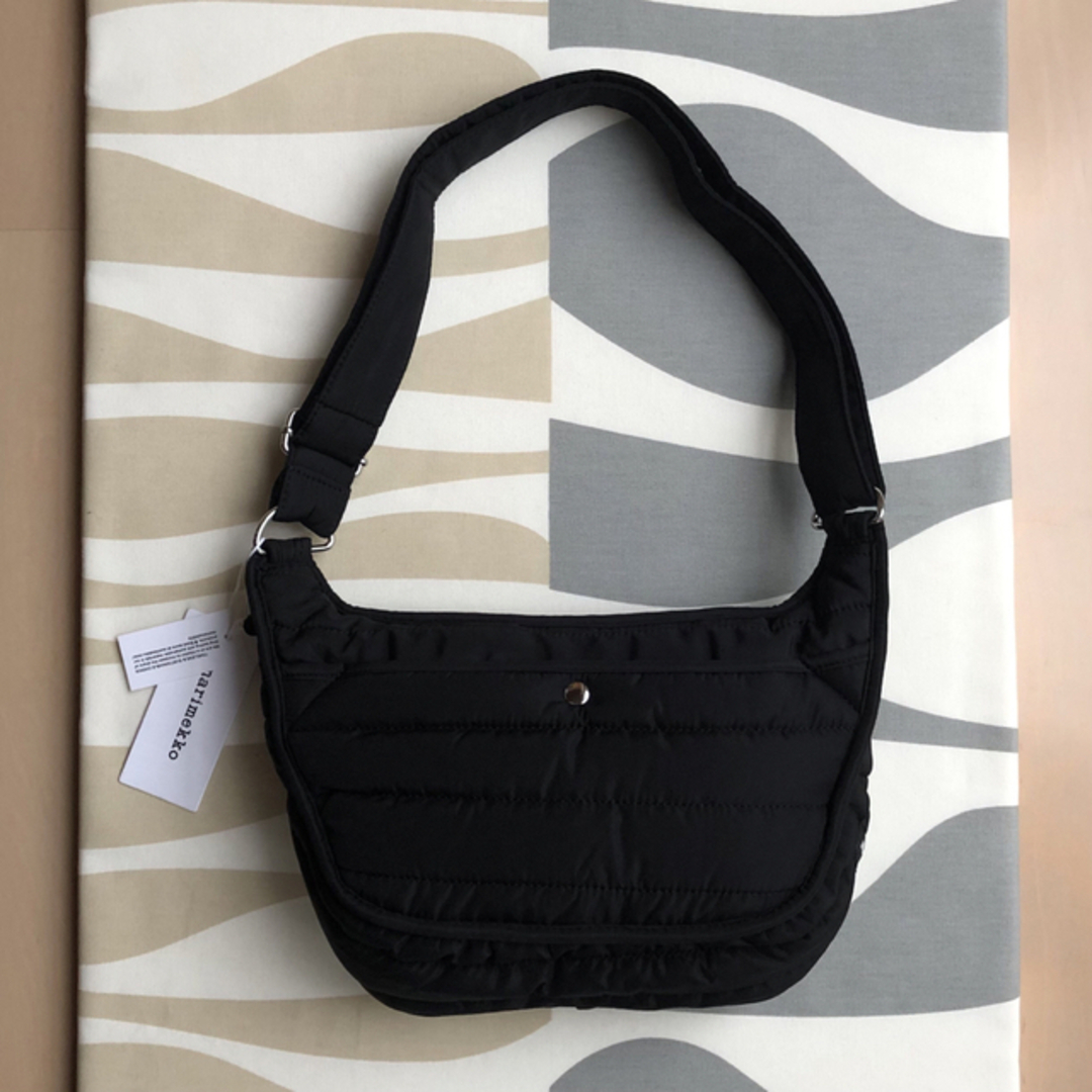 新品 marimekko BILLIE マリメッコ ショルダーバッグ ブラック