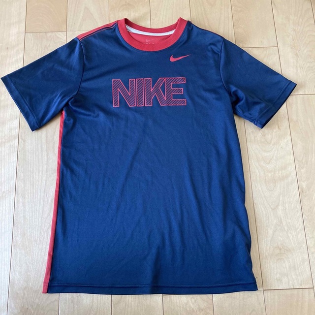 NIKE(ナイキ)のナイキ　NIKE 半袖　スポーツ　キッズ　男の子用　Mサイズ　145㎝ キッズ/ベビー/マタニティのキッズ服男の子用(90cm~)(Tシャツ/カットソー)の商品写真