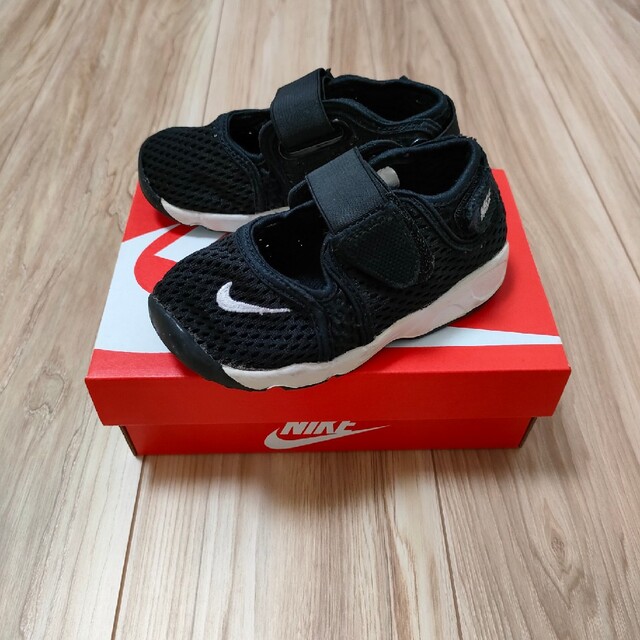 NIKE(ナイキ)のナイキ　エアリフト　黒　キッズサンダル　14cm キッズ/ベビー/マタニティのベビー靴/シューズ(~14cm)(サンダル)の商品写真