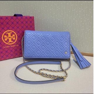 トリーバーチ(Tory Burch)の【きやこ様専用】トリーバーチ チェーンウォレット タッセル　水色 ブルー(ショルダーバッグ)