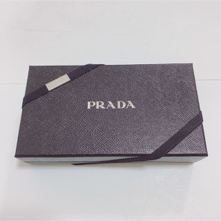 プラダ(PRADA)の⋆⸜PRADA プラダ　空箱　リボン付き⸝⋆(ショップ袋)