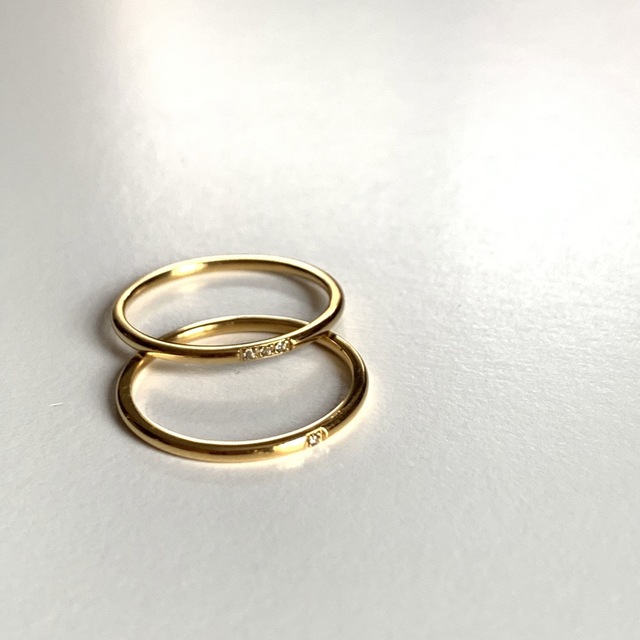 ステンレス　czダイヤ 1粒タイプ　シンプルリング  ゴールド　華奢 レディースのアクセサリー(リング(指輪))の商品写真