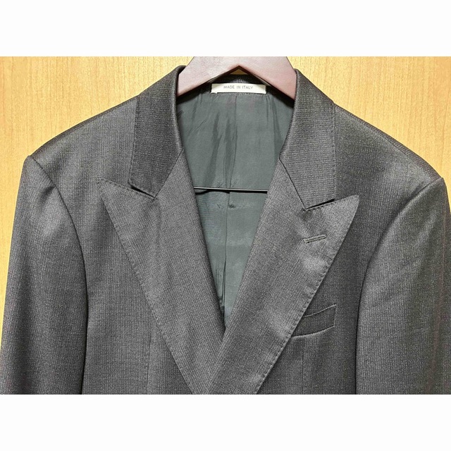 Giorgio Armani(ジョルジオアルマーニ)の【 極美品 】ジョルジオアルマーニ GIORGIOARMANI スーツ５２サイズ メンズのスーツ(セットアップ)の商品写真