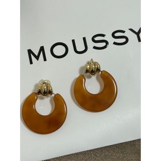 マウジー(moussy)のmoussy マウジー　べっ甲柄イヤリング　べっ甲風(イヤリング)