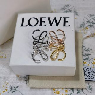 ロエベ ブローチの通販 400点以上 | LOEWEを買うならラクマ ロエベ ブローチの通販 400点以上 | LOEWEを買うならラクマ