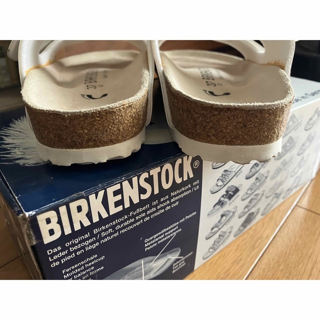 BIRKENSTOCK(ビルケンシュトック)ののまる様専用★ビルケンシュトック アリゾナ　ホワイト37  レディースの靴/シューズ(サンダル)の商品写真