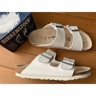 ビルケンシュトック(BIRKENSTOCK)ののまる様専用★ビルケンシュトック アリゾナ　ホワイト37 (サンダル)