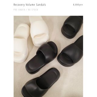 トゥデイフル(TODAYFUL)のRecovery Volume Sandals ブラックM(サンダル)