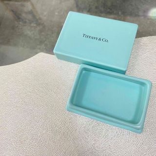 ティファニー(Tiffany & Co.)の残１【新品】TIFFANY&Co. ティファニー ボーンチャイナ 小物入れ 陶器(小物入れ)