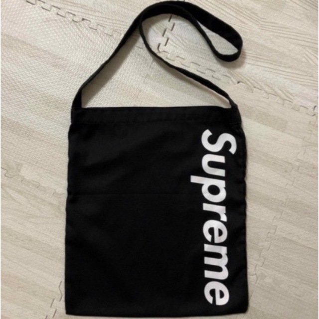 Supreme(シュプリーム)のSupreme シュプリーム コットンショルダーバック メンズのバッグ(ショルダーバッグ)の商品写真