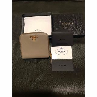 プラダ(PRADA)の【新品未使用】プラダ PRADA 折り財布 サフィアーノ グレー Argilla(財布)