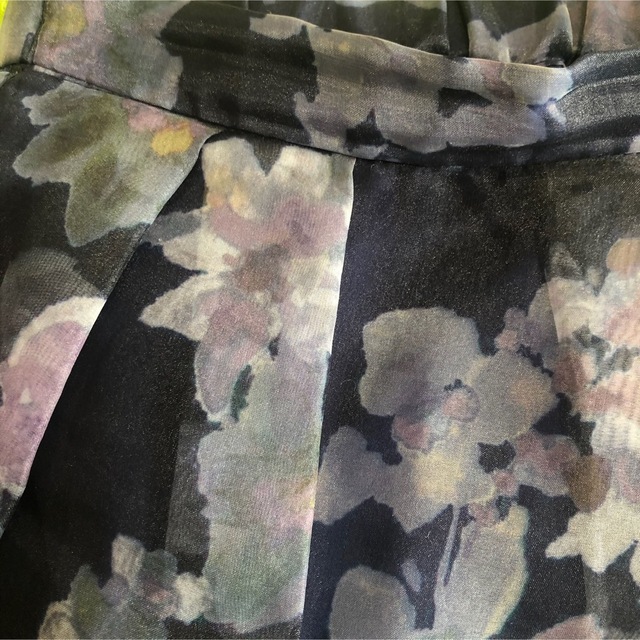 MERCURYDUO(マーキュリーデュオ)のマーキュリーデュオ MERCURY DUO 花柄 スカート レディースのスカート(ひざ丈スカート)の商品写真