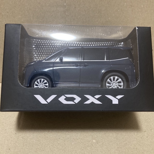 トヨタ(トヨタ)のヴォクシー  プルバックカー　３種セット エンタメ/ホビーのおもちゃ/ぬいぐるみ(ミニカー)の商品写真