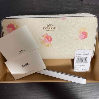 コーチ(COACH)の新品 COACH　長財布　ホワイト　ラウンドファスナー(長財布)