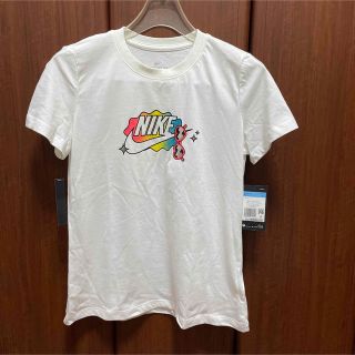 ナイキ(NIKE)の新品　ナイキ　Tシャツ レディース　Mサイズ　NIKE(Tシャツ(半袖/袖なし))