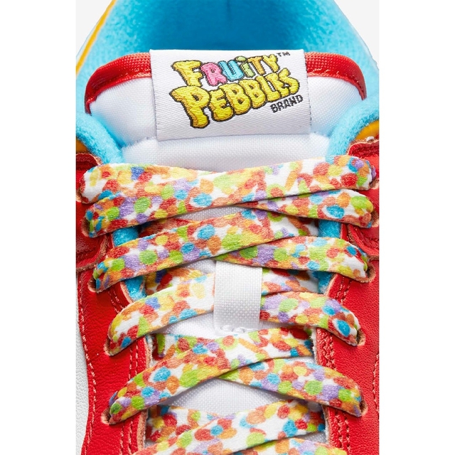 NIKE(ナイキ)の新品 NIKE DUNK low FRUITY PEBBLES 28cm メンズの靴/シューズ(スニーカー)の商品写真