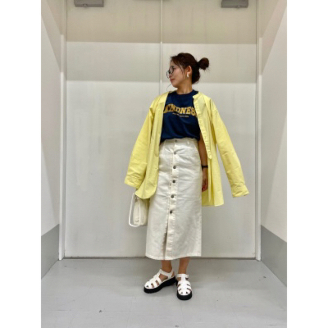 GU(ジーユー)の【Mサイズ】GU デニムフロントボタンナローミディスカート レディースのスカート(ロングスカート)の商品写真