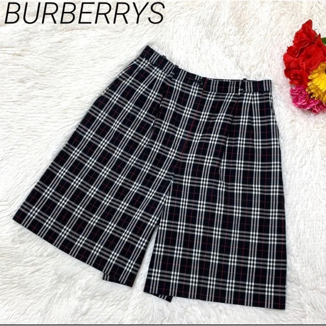 BURBERRY BLUE LABEL(バーバリーブルーレーベル)の【美品】BURBERRYS マイクロチェック ハーフパンツ レディースのパンツ(ハーフパンツ)の商品写真