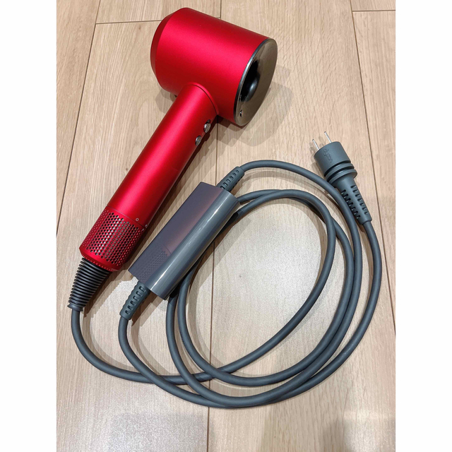 アウトレット 美品 【最新モデル・未使用】dyson ヘアドライヤー HD08