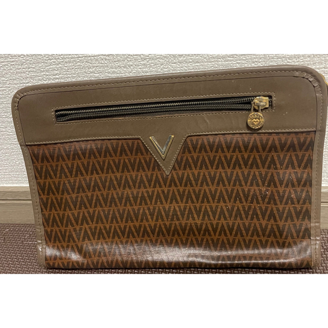 【美品】MARIO Valentino  クラッチバッグ レディースのバッグ(クラッチバッグ)の商品写真