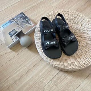 celine - 5029 セリーヌ レザー ロゴ スポーツサンダル ブラックの通販