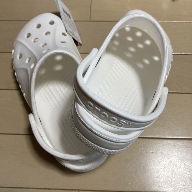 crocs(クロックス)の新品 25㎝ クロックス バヤ ホワイト レディースの靴/シューズ(サンダル)の商品写真
