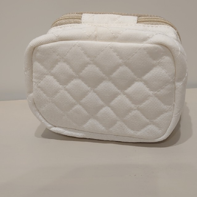 CHANEL トラベルアメニティポーチ ノベルティー品（非売品） www