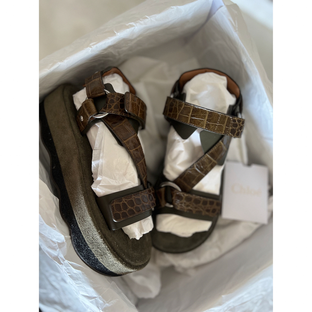 使い勝手の良い Chloe - 〈新品〉chloe Wavy クロコダイルレザー プラットフォームサンダル サンダル 使い勝手の良い Chloe - 〈新品〉chloe Wavy クロコダイルレザー プラットフォームサンダル サンダル