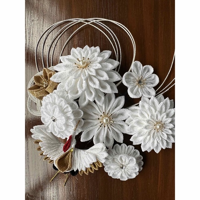 花の髪飾り つまみ細工 ハンドメイド - ショルダーバッグ